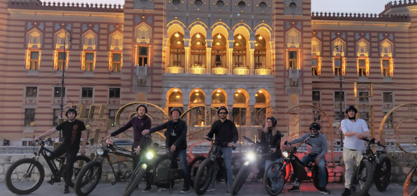 Fat Saddle tour in front of Vijecnica Sarajevo